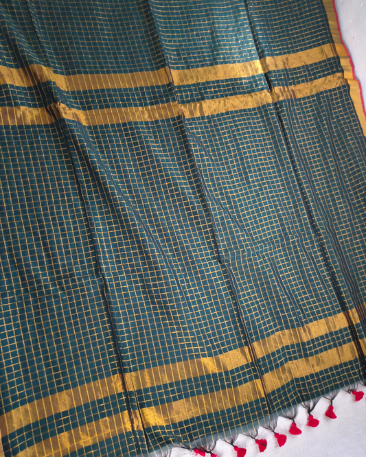 Mul Cottom Zari Checks Handloom Saree with contrast border - Bottle Green