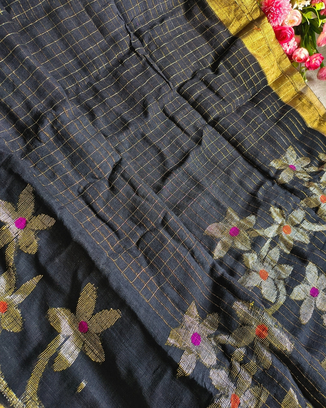 Linen By Linen Handloom Saree Floral Jamdhani Weaving - Black MammaHug