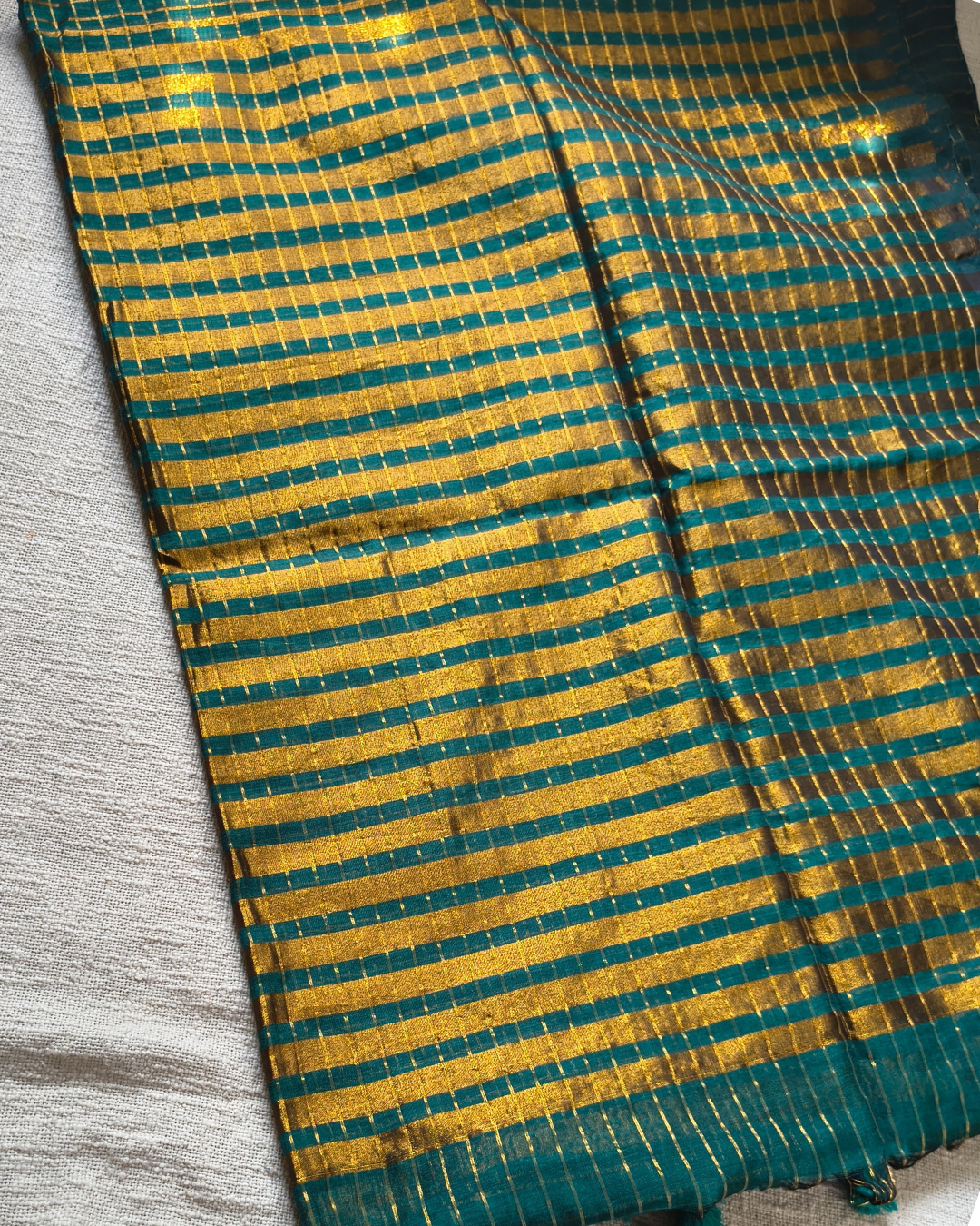 Mul Cotton Zari Checks Handloom Saree - Bottle Green MammaHug
