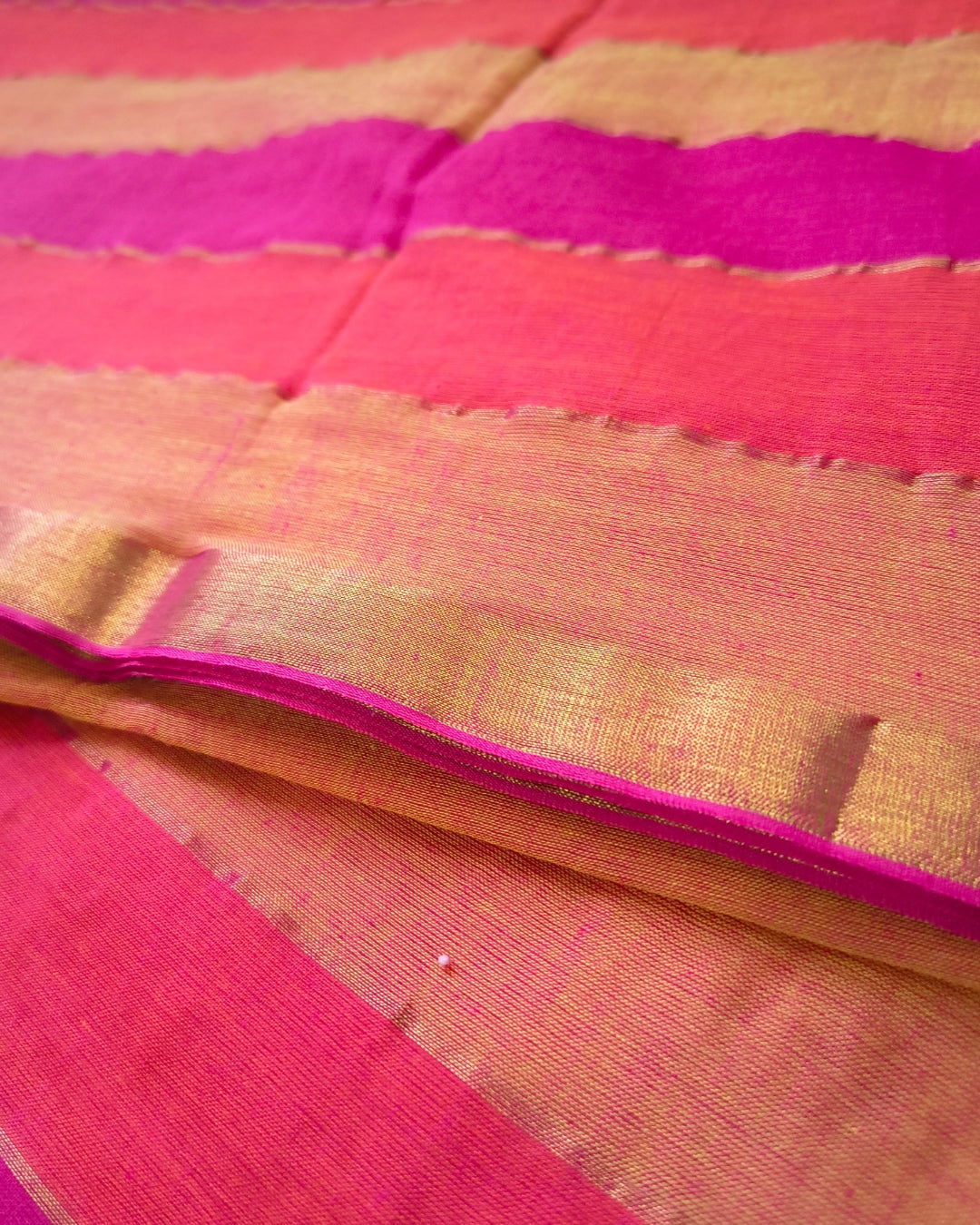 Premium Rainbow Mul Cotton Handloom Saree with Beautiful tassels - Red
