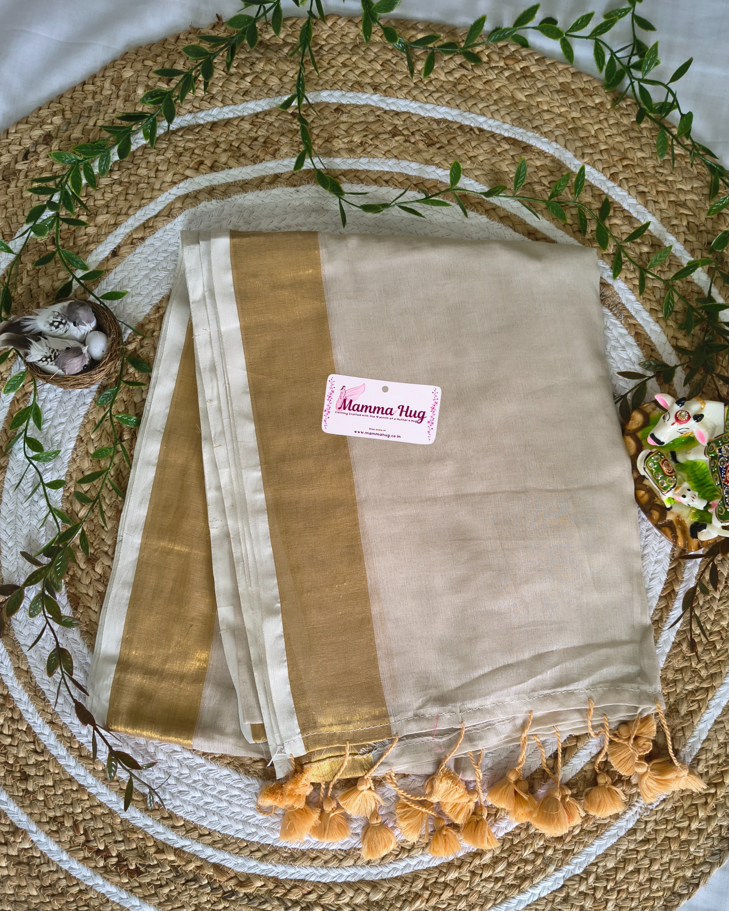 Mul Cottom Handloom Saree with Golden Border