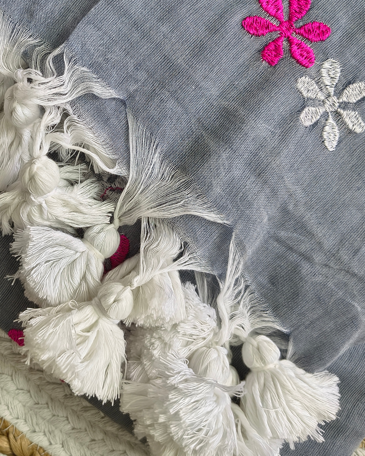 Mul Cottom Handloom Saree Flower Embroidery