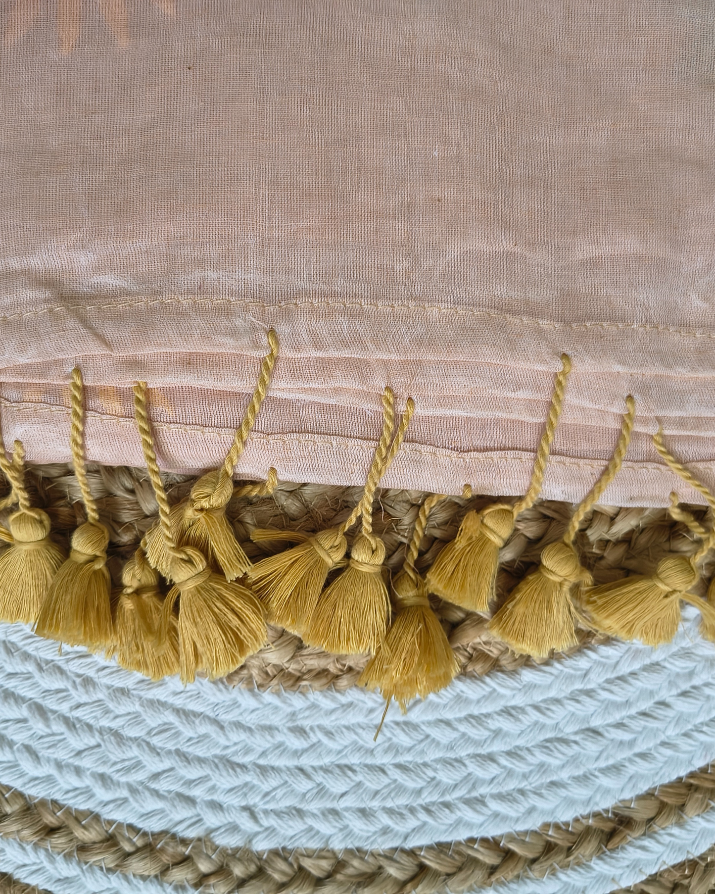 Mul Cottom Handloom Saree Flower Embroidery