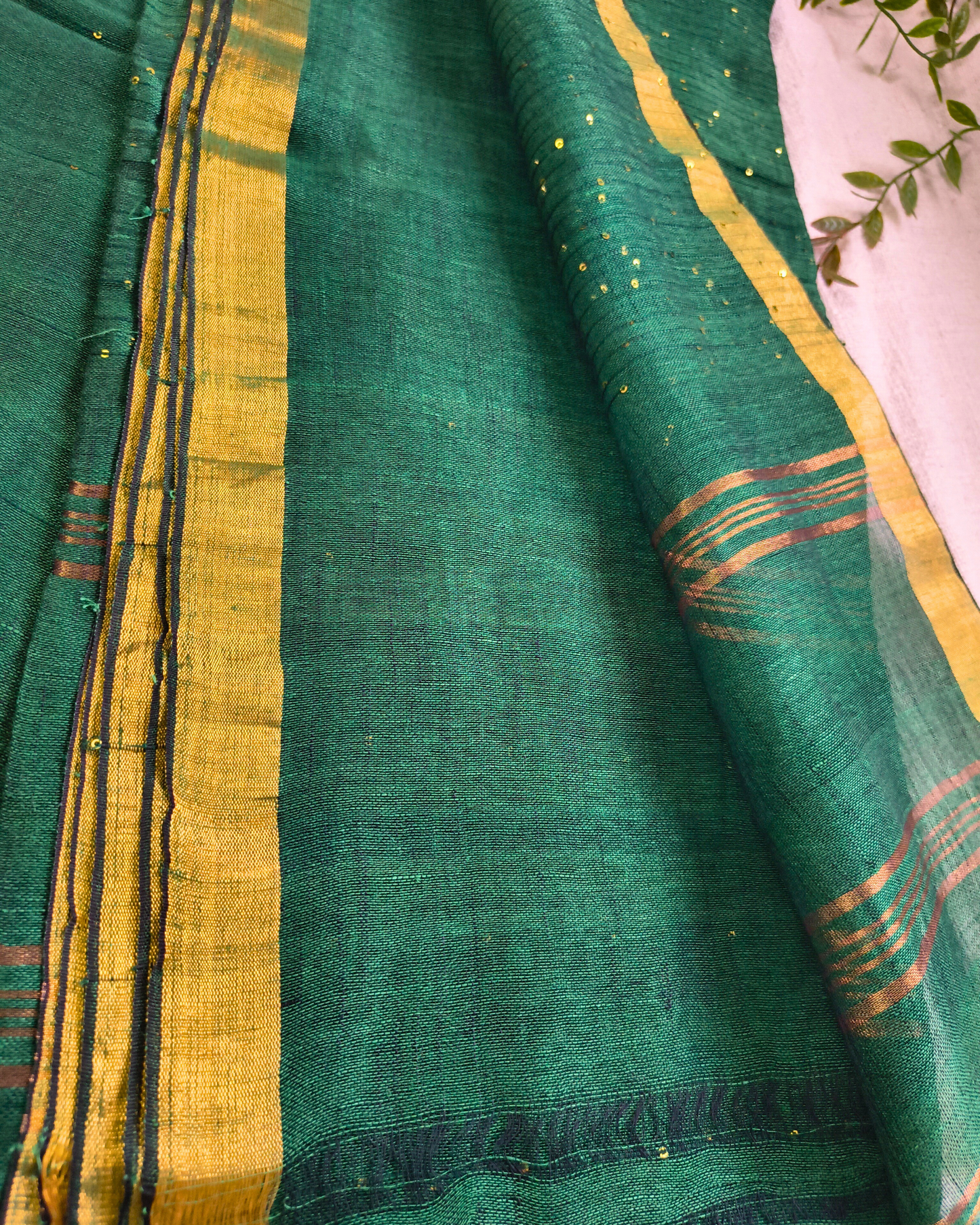 Premium Linen By Linen Handloom Saree - Bottle Green