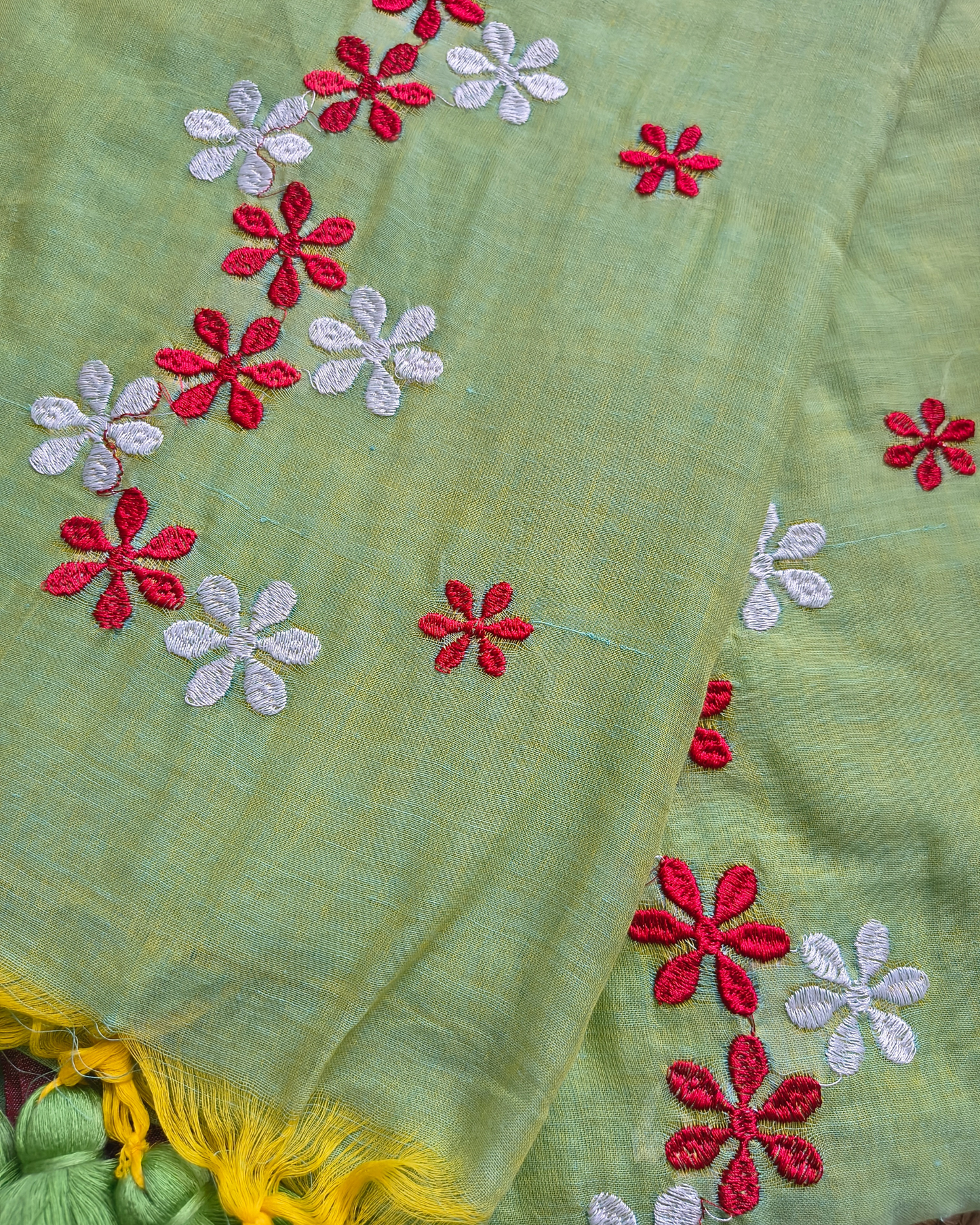 Mul Cottom Handloom Saree Flower Embroidery