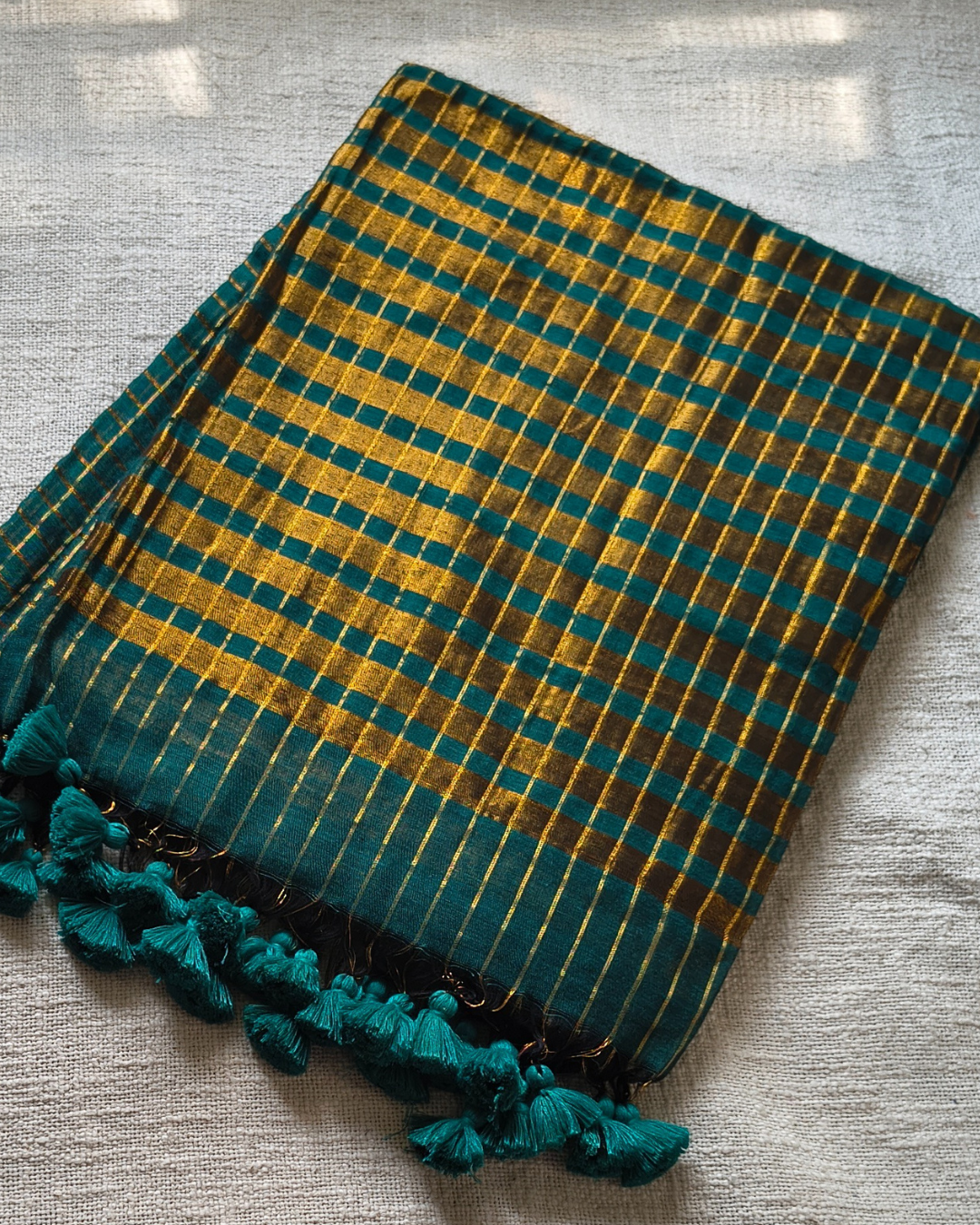 Mul Cotton Zari Checks Handloom Saree - Bottle Green MammaHug