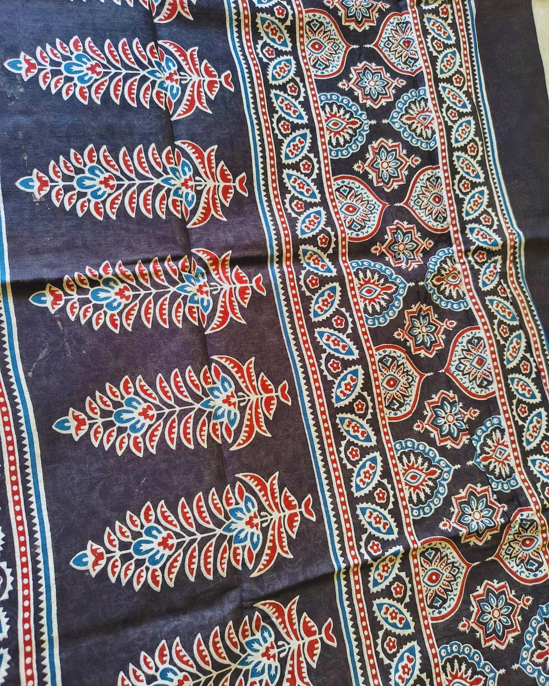 Ajrakh Block Print 120s Mul Cotton Saree - Black MammaHug