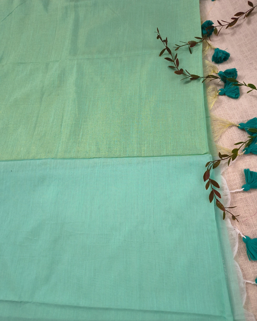 Pure Cottom Handloom Saree with Gold Zari weaving in Half & Half Pattern - Pista Green
