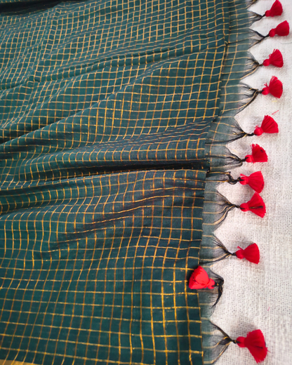 Mul Cotton Zari Checks Handloom Saree with contrast border - Bottle Green MammaHug