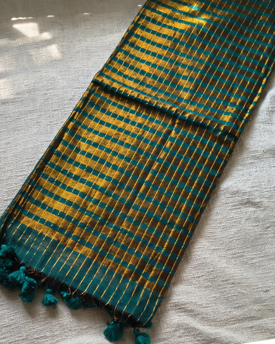 Mul Cotton Zari Checks Handloom Saree - Bottle Green MammaHug