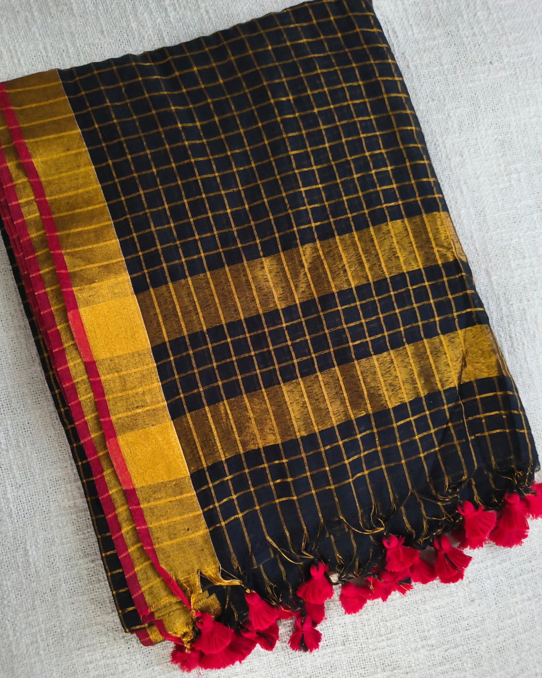 Mul Cotton Zari Checks Handloom Saree with contrast border - Black MammaHug