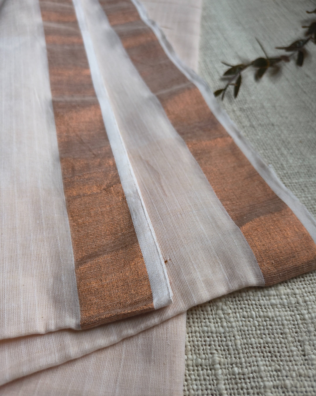 Pure Cottom Handloom Saree with Copper Zari weaving - Off White