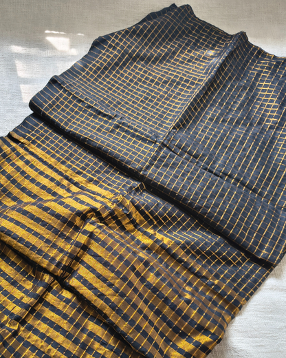 Mul Cotton Zari Checks Handloom Saree - Black MammaHug