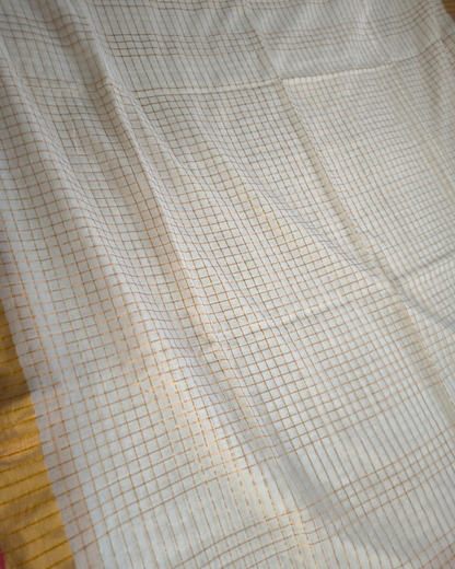 Mul Cotton Zari Checks Handloom Saree with contrast border - White MammaHug