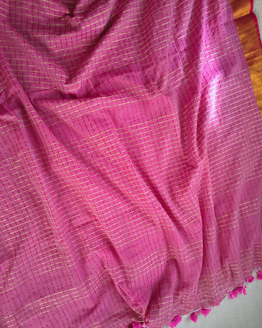 Mul Cotton Zari Checks Handloom Saree with contrast border - Pink MammaHug