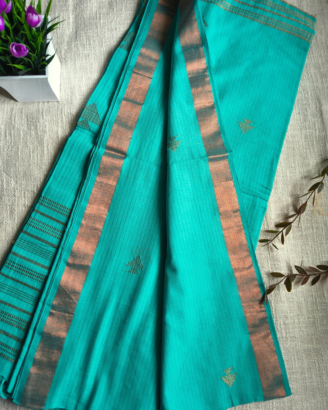 Pure Cottom Handloom Saree with Copper Zari weaving - Cyan Charm