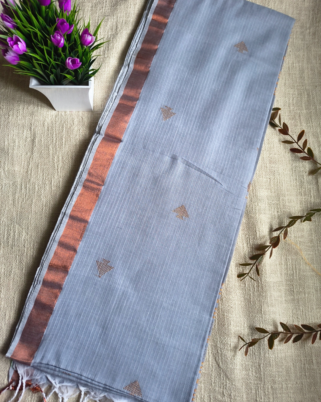 Pure Cottom Handloom Saree with Copper Zari weaving - Light Grey