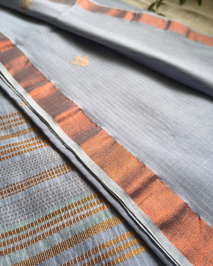 Pure Cottom Handloom Saree with Copper Zari weaving - Light Grey