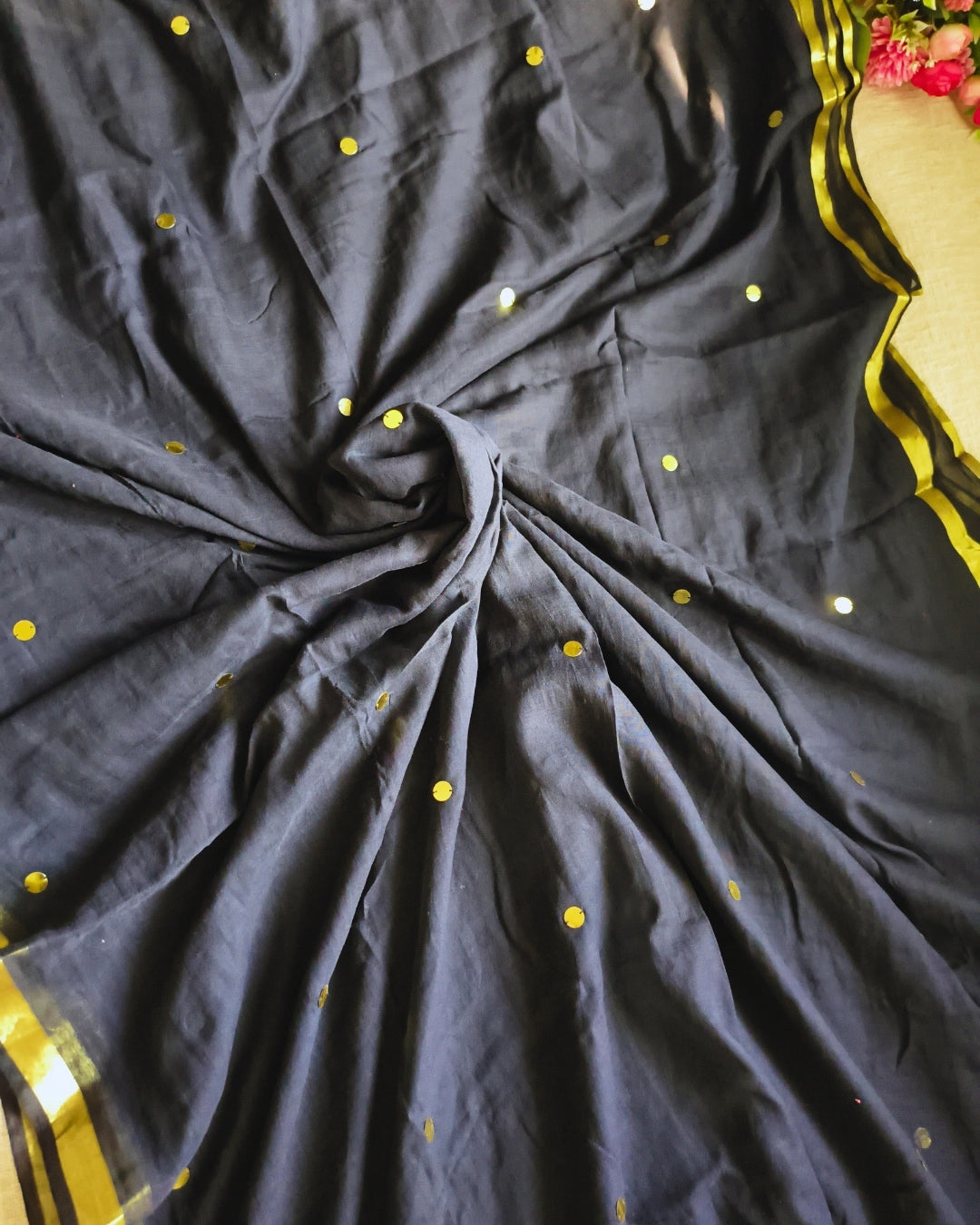 Mul Cotton Handloom Saree with Coin Design - Black MammaHug