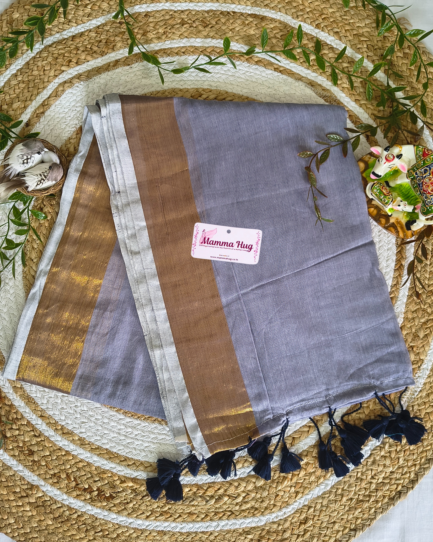 Mul Cottom Handloom Saree with Golden Border