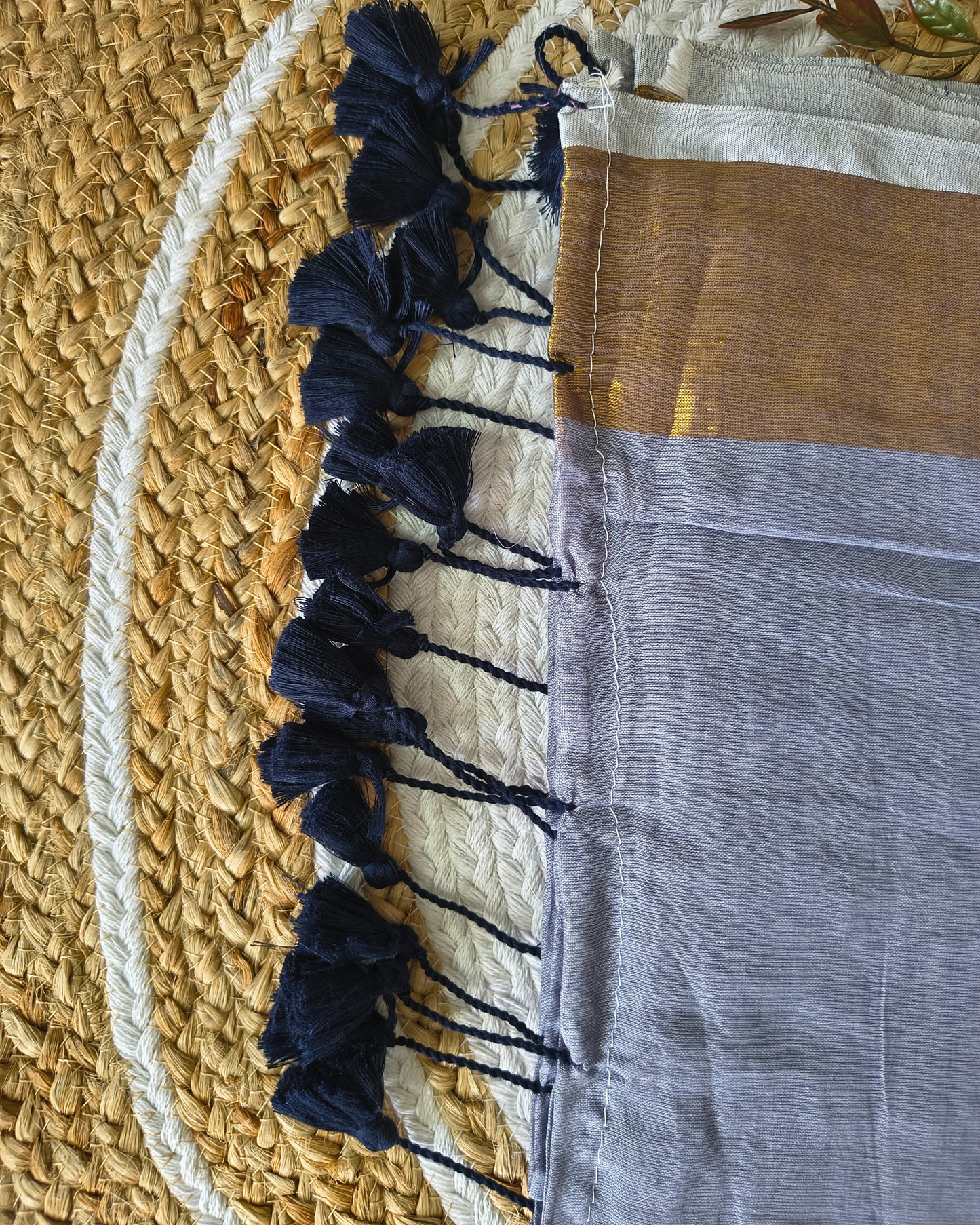 Mul Cottom Handloom Saree with Golden Border