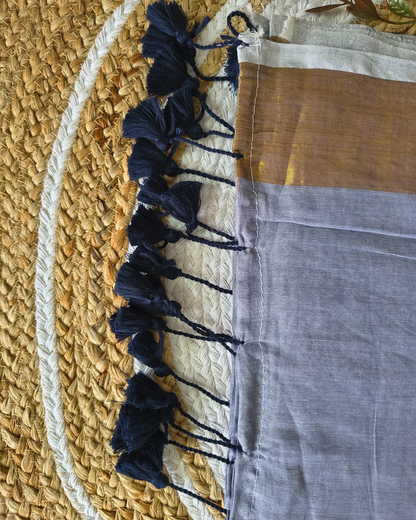 Mul Cottom Handloom Saree with Golden Border