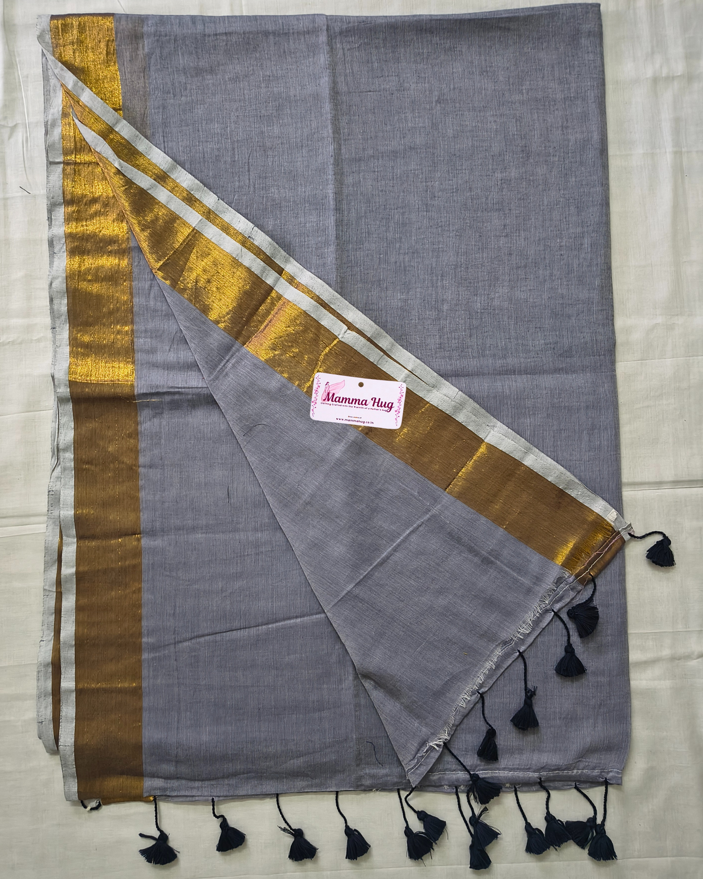 Mul Cottom Handloom Saree with Golden Border