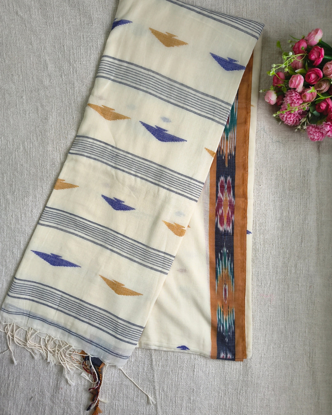 Pure Cottom Handloom Saree - Ikkat - Beige