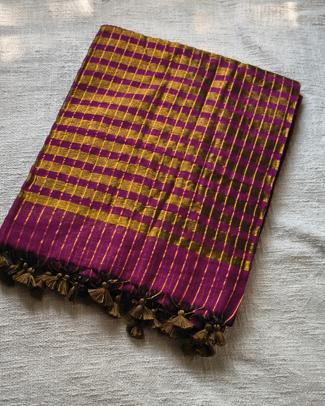 Mul Cotton Zari Checks Handloom Saree - Magenta MammaHug
