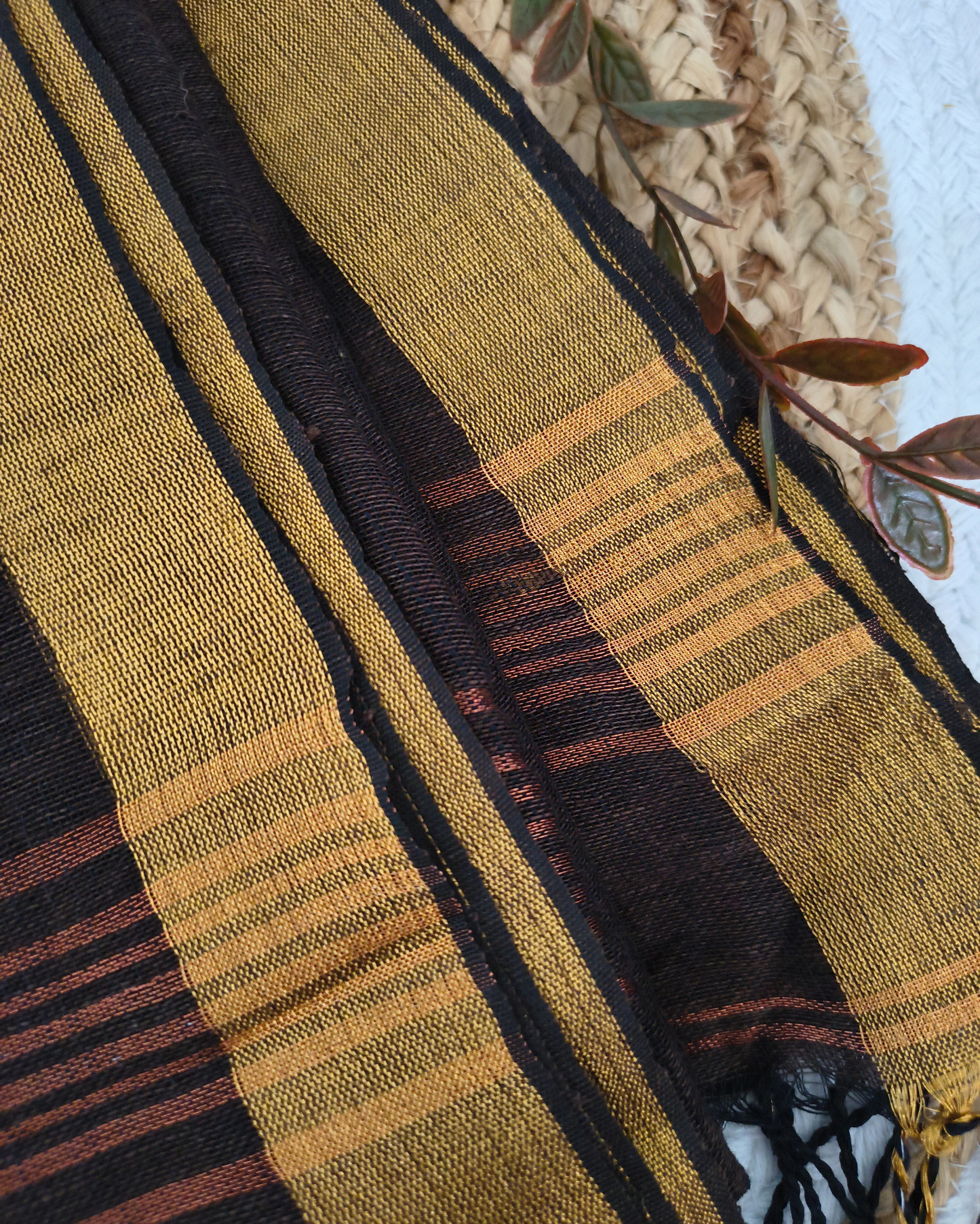 Premium Linen By Linen Handloom Saree - Brown