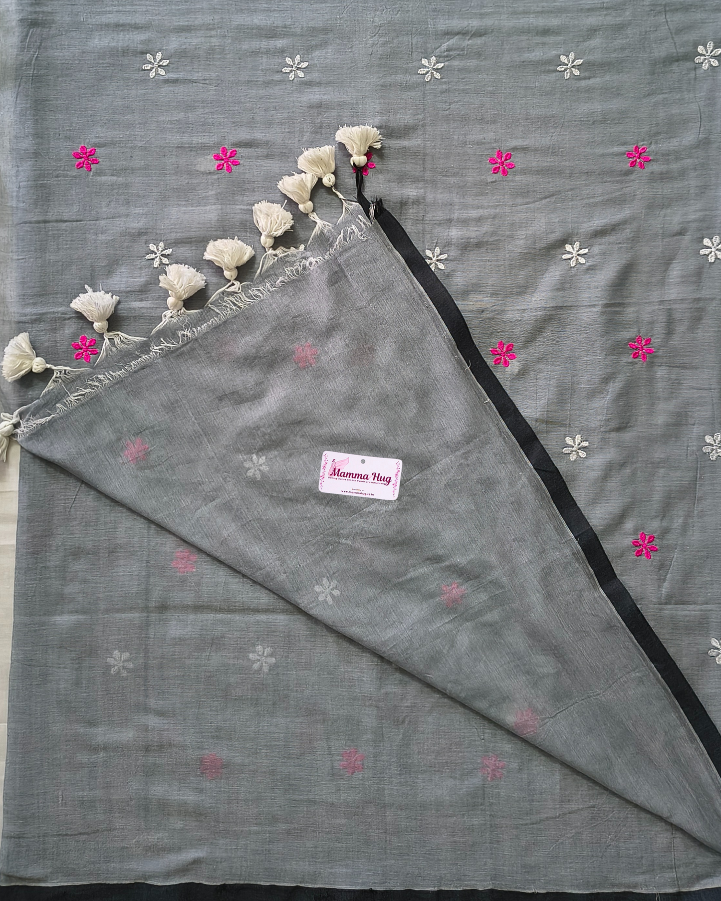 Mul Cottom Handloom Saree Flower Embroidery