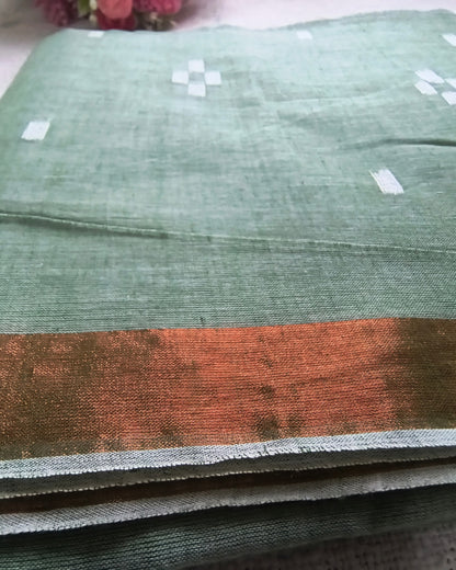 Pure Cottom Handloom Saree - Small Copper Border - Pastel Green