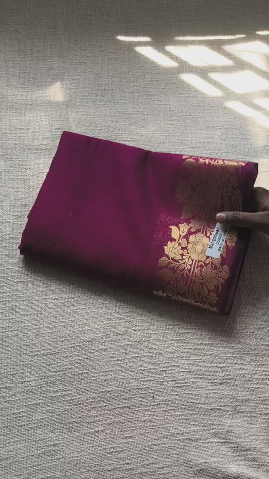 Maheshwari Silk Cotton Saree with Golden Floral Border – Rani pink