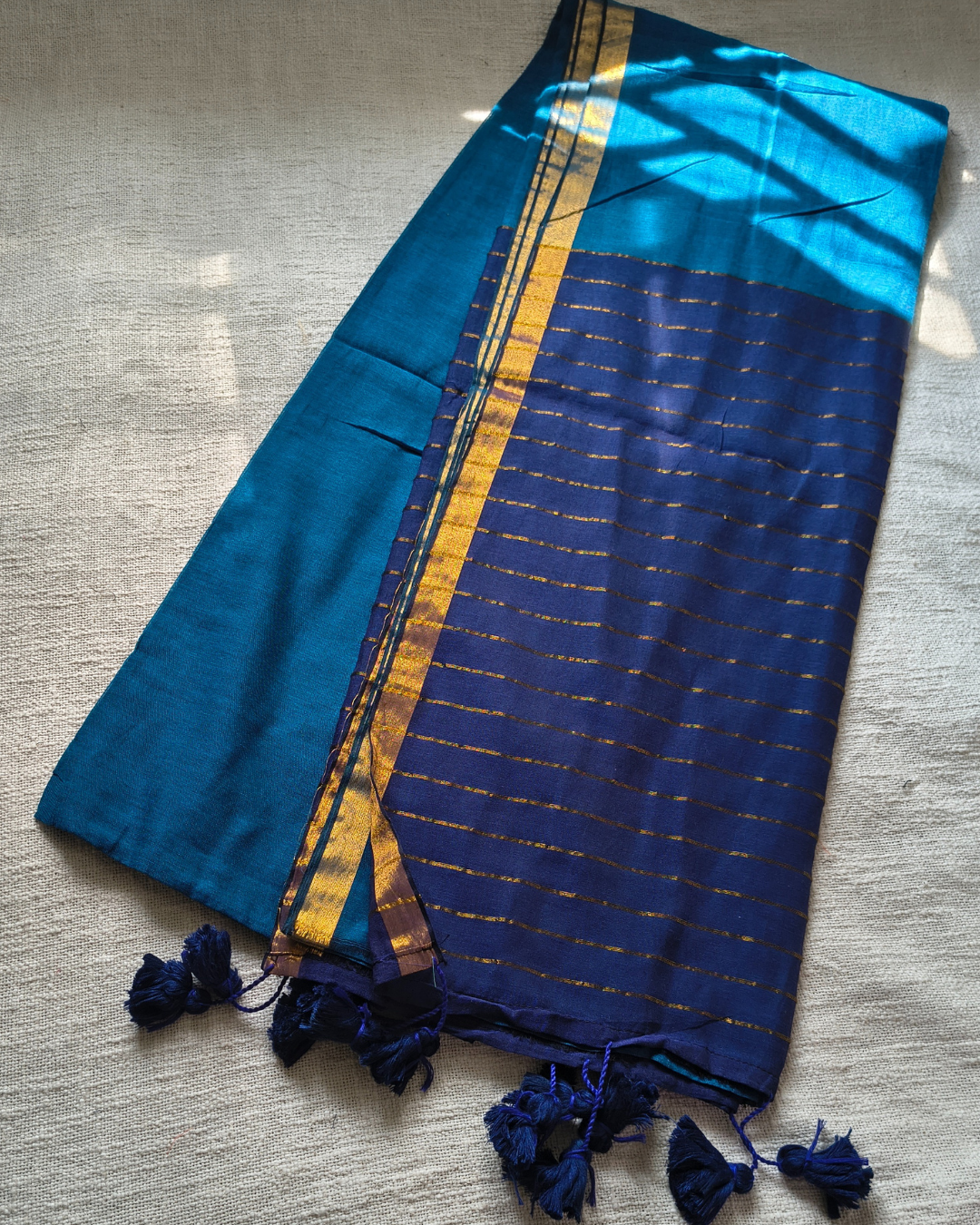Mul Cotton Handloom Saree with Zari border, Contrast Pallu with zari woven stripes - Blue MammaHug
