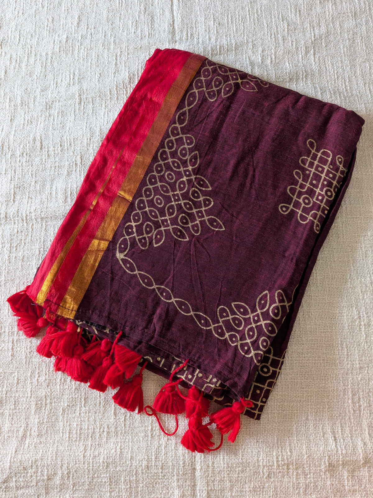 Traditional Kolam print on Mul cotton with tassels - Maroon MammaHug