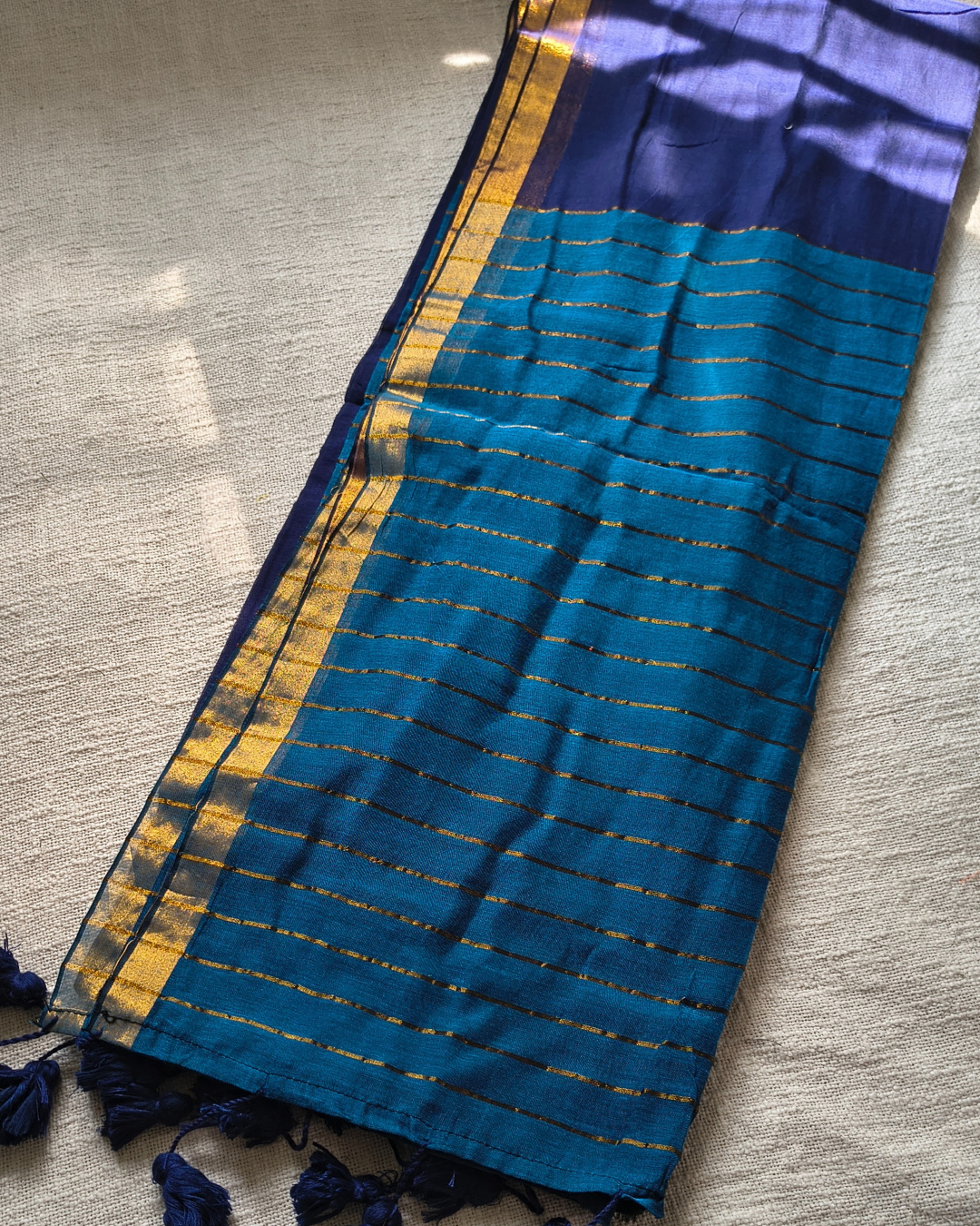 Mul Cotton Handloom Saree with Zari border, Contrast Pallu with zari woven stripes - Navy Blue & Blue MammaHug