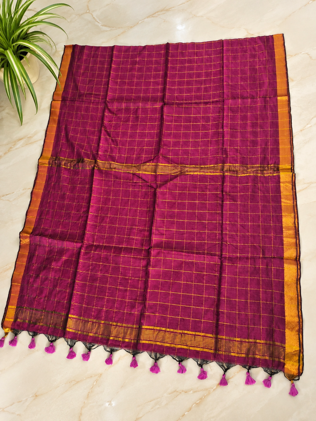 Traditional Big Checks Mul cotton with tassels - Magenta MammaHug